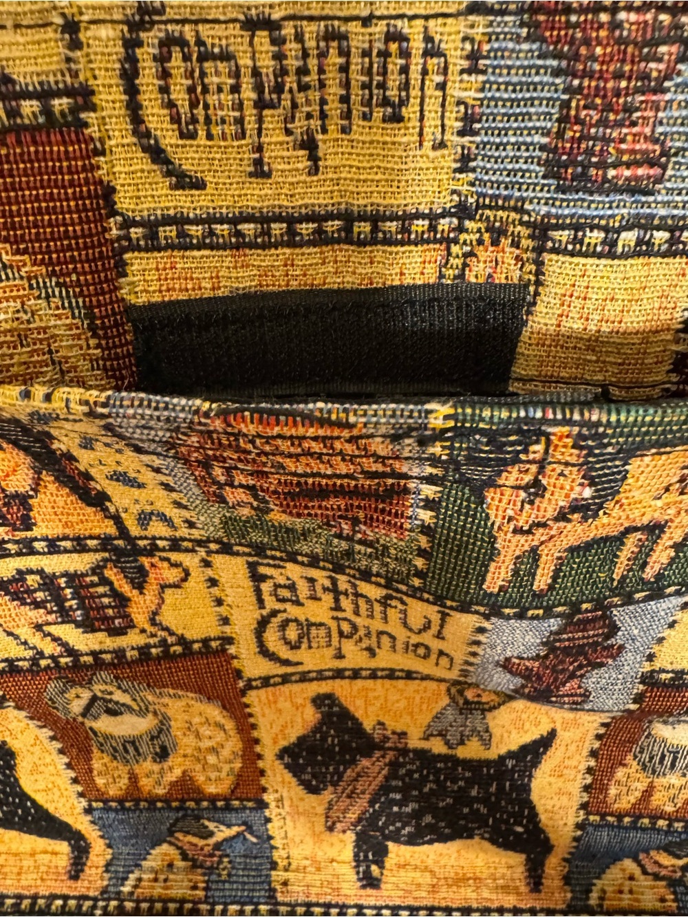 Vintage Tapestry Casual Nostalgic Cottagecore Dog Motif Tote with Black Straps - Picture 6 of 7